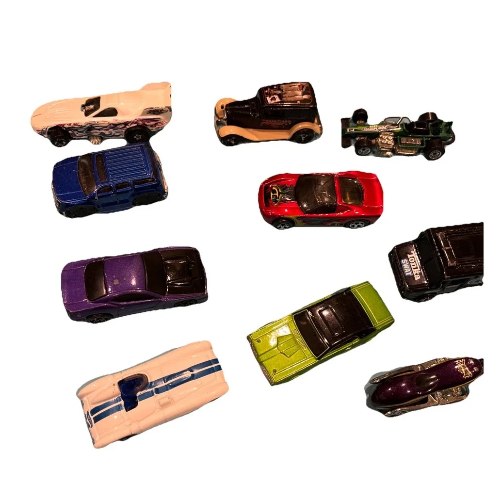 Hot Wheels And Matchbox Cars Lot (13) Various Type And Age As-is Vintage